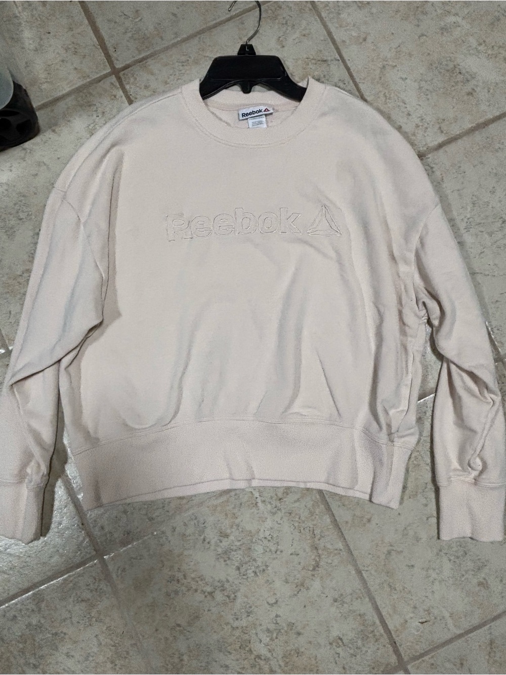 Reebok women’s Crewneck Sweatshirt in Light Pink/ Beige